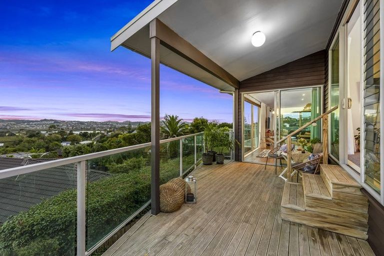 Photo of property in 3 Veronica Close, Red Beach, 0932