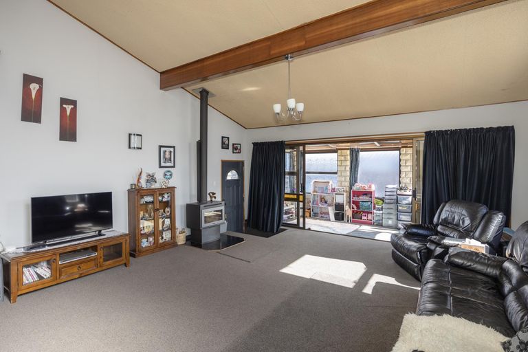 Photo of property in 11 Charles Street, Weston, Oamaru, 9401