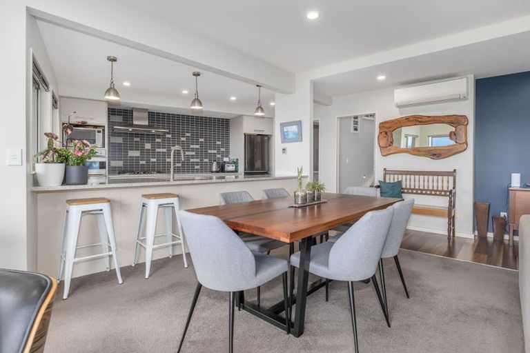 Photo of property in 2 Ocean Vista Lane, Paraparaumu, 5032