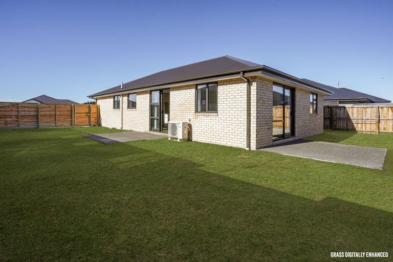 Photo of property in 28 Blakely Street, Amberley, 7410