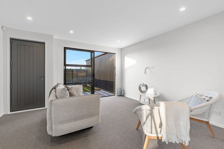 Photo of property in 3 Tieke Lane, Halswell, 8025