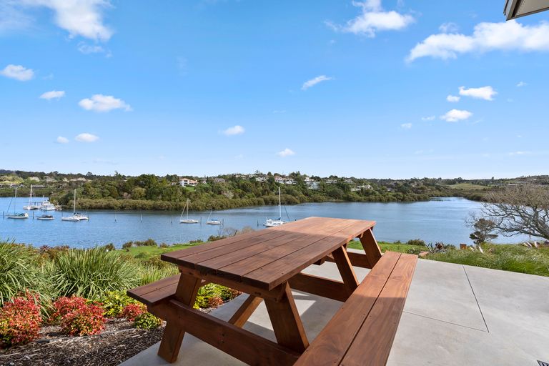 Photo of property in 32 Fuller Terrace, Kerikeri, 0230