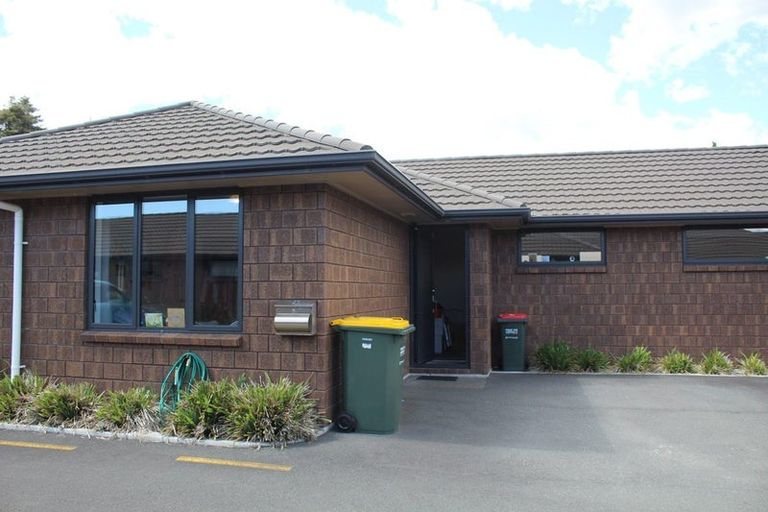 Photo of property in 108u4 Old Farm Road, Hamilton East, Hamilton, 3216