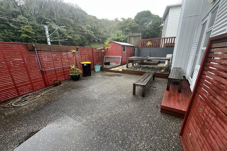 Photo of property in 4 Poona Street, Khandallah, Wellington, 6035