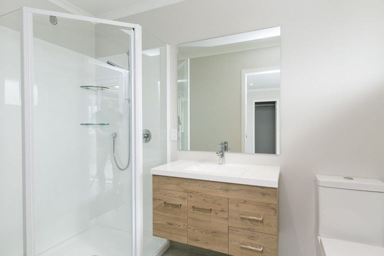 Photo of property in 10 Schooner Drive, Whitby, Porirua, 5024