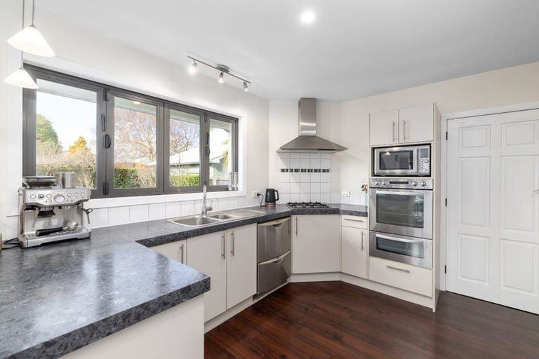 Photo of property in 40 Fovant Street, Russley, Christchurch, 8042