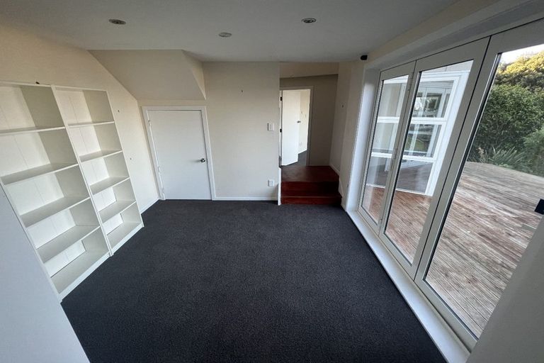 Photo of property in 36 Rakeiora Grove, Korokoro, Lower Hutt, 5012