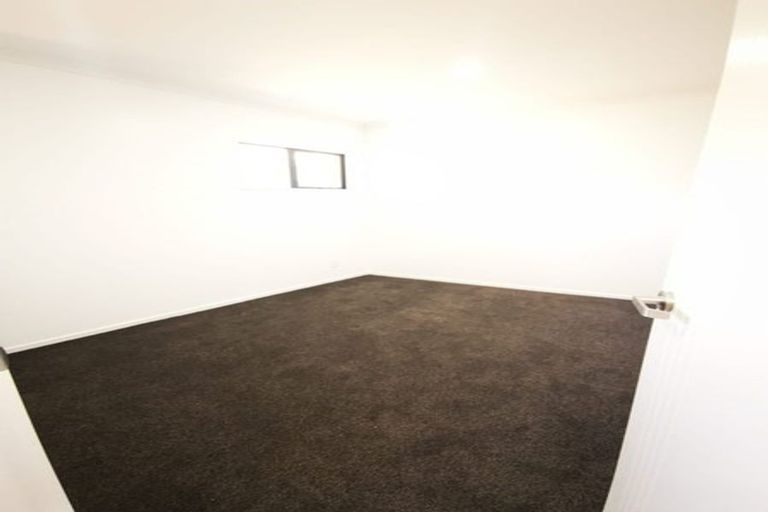 Photo of property in 124d Rosier Road, Glen Eden, Auckland, 0602