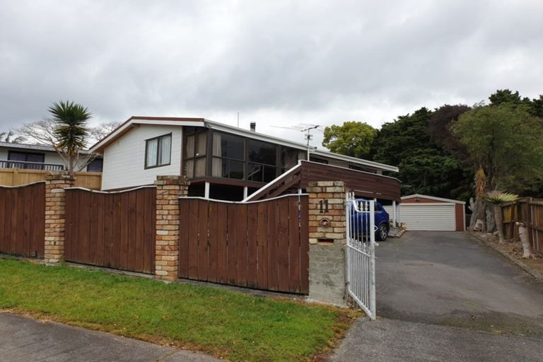 Photo of property in 11 Banyan Drive, Totara Heights, Auckland, 2105