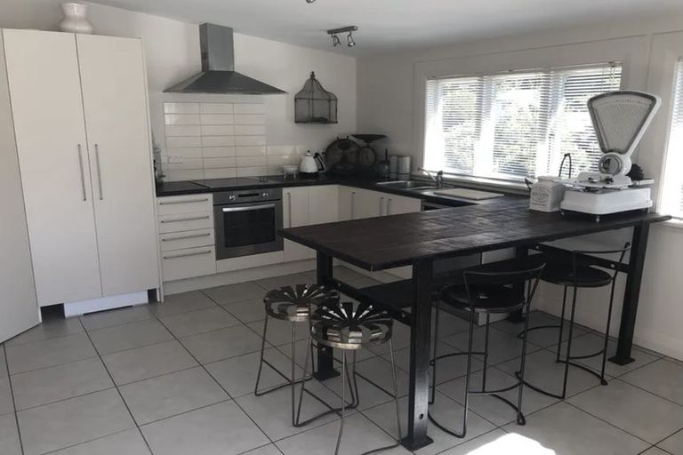 Photo of property in 19 Highland Crescent, Wadestown, Wellington, 6012