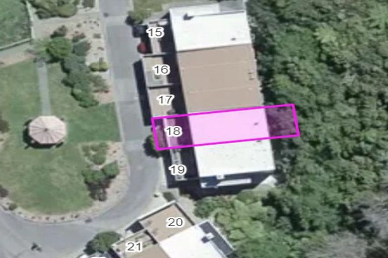 Photo of property in 18 Saddleback Grove, Karori, Wellington, 6012