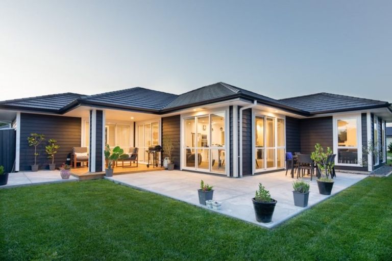 Photo of property in 19 Kowhai Drive, Cambridge, 3434