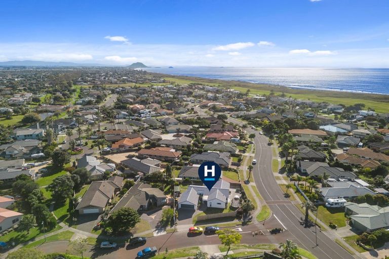 Photo of property in 2 Santorini Key, Papamoa Beach, Papamoa, 3118