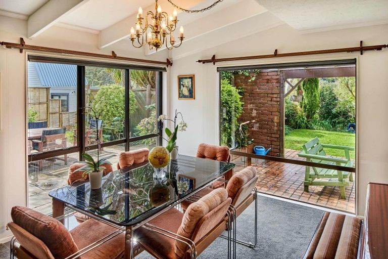 Photo of property in 18 Solander Place, Whitby, Porirua, 5024