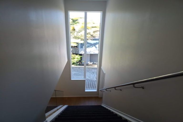 Photo of property in 39a Tui Glen Road, Birkenhead, Auckland, 0626