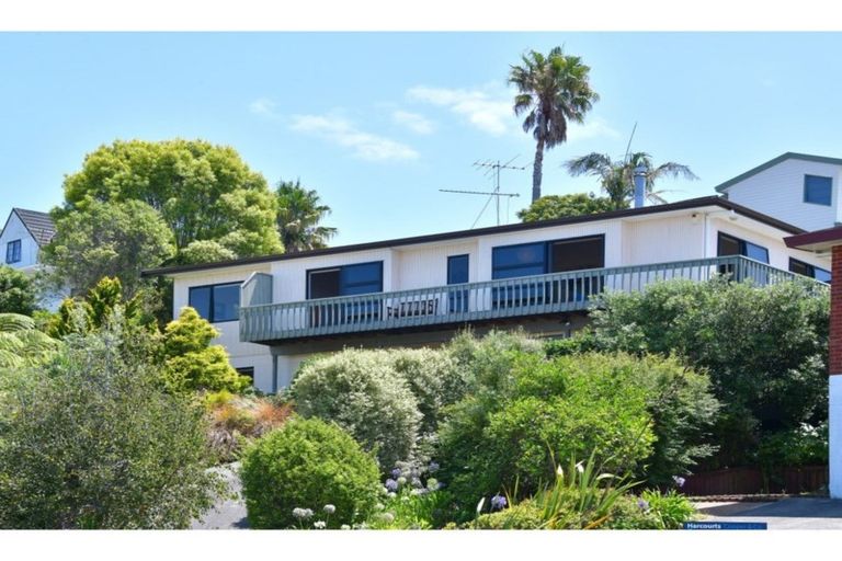 Photo of property in 11b Orewa Heights Crescent, Orewa, 0931