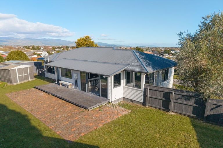 Photo of property in 24 Read Street, Levin, 5510
