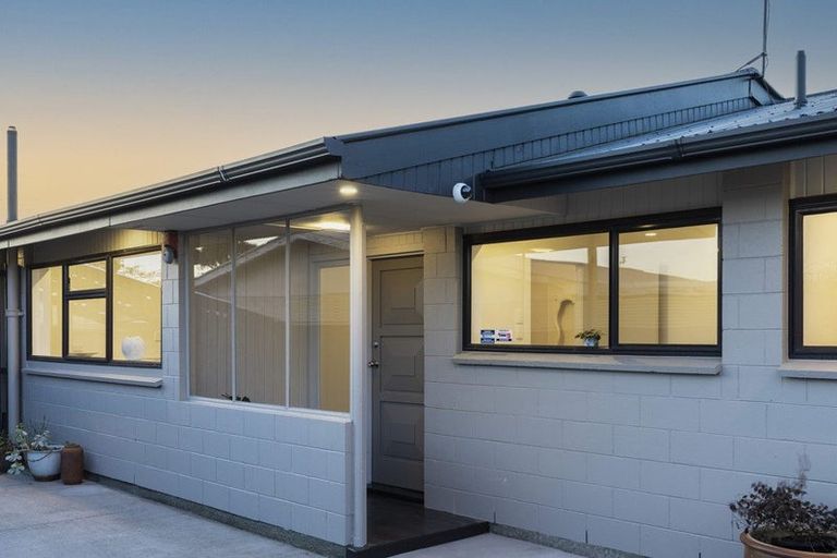 Photo of property in 10 Westerleigh Street, Bishopdale, Christchurch, 8053