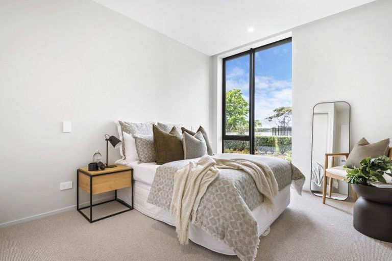 Photo of property in 3/12g Marlborough Crescent, Hobsonville, Auckland, 0616