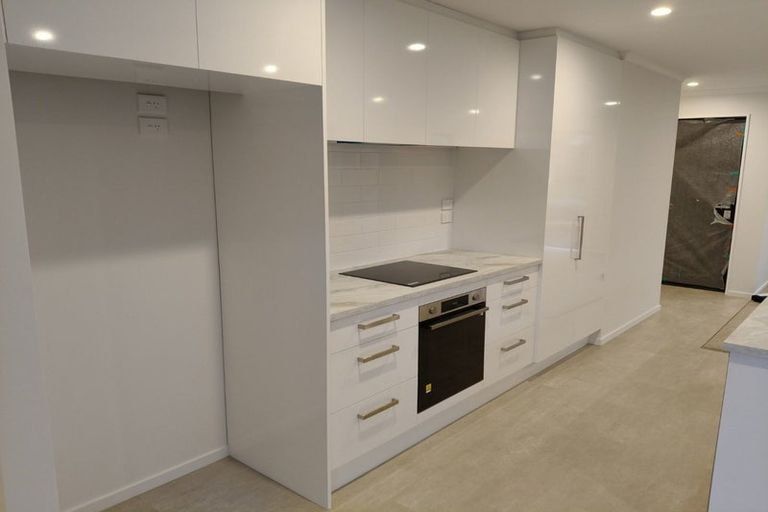 Photo of property in 18 Crossley Avenue, Woodend, 7610