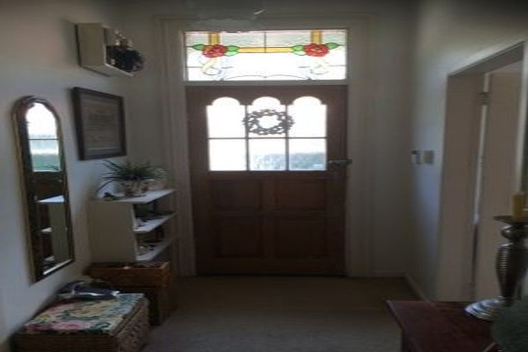 Photo of property in 5 Mckinley Crescent, Brooklyn, Wellington, 6021