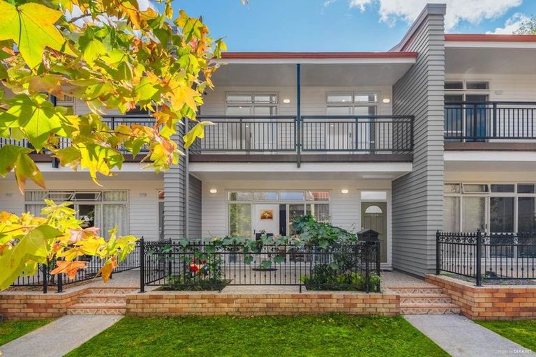 Photo of property in 3/44 Carlos Drive, Flat Bush, Auckland, 2016