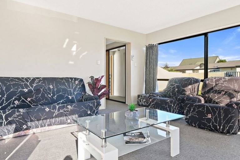 Photo of property in 33j Peverel Street, Riccarton, Christchurch, 8011