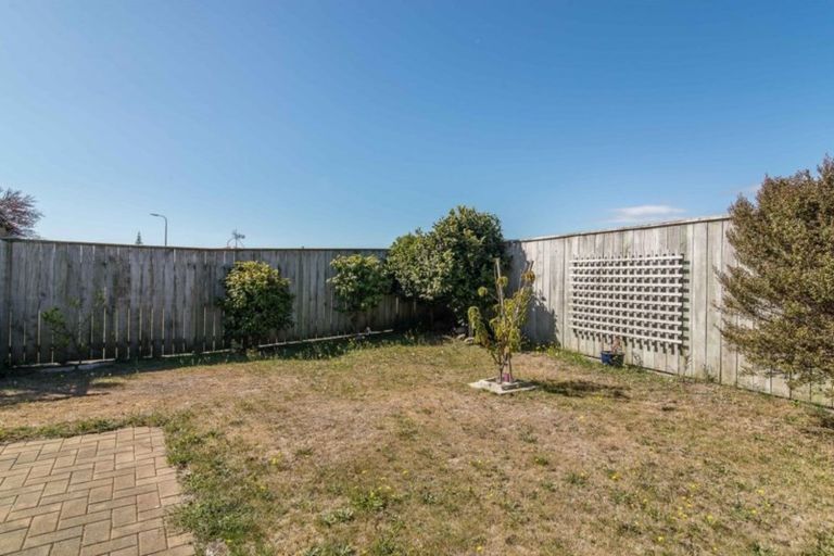 Photo of property in 139 Guildford Drive, Paraparaumu Beach, Paraparaumu, 5032