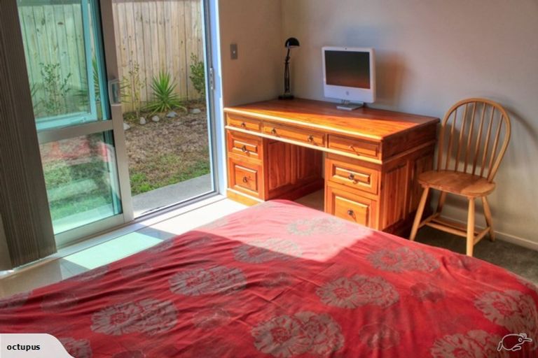 Photo of property in 4 Kirikiri Drive, Papakura, 2110