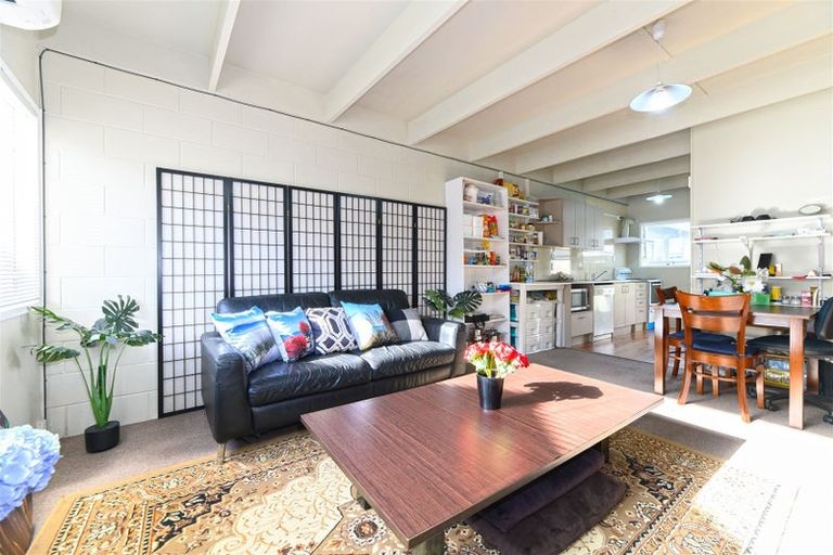 Photo of property in 3/5 Keeling Road, Henderson, Auckland, 0612