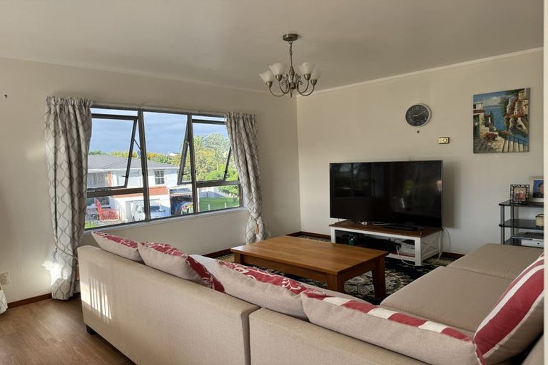 Photo of property in 2/56 Marriott Road, Pakuranga, Auckland, 2010