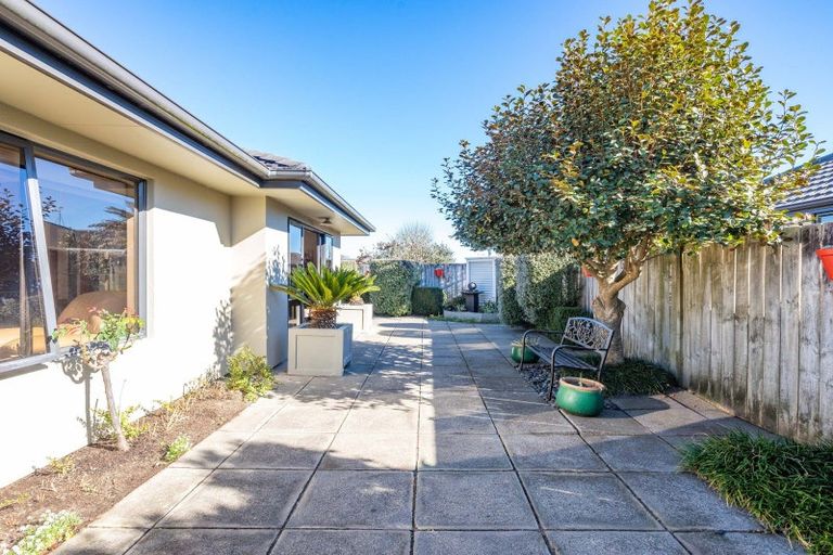 Photo of property in 9 Woodham Place, Rototuna North, Hamilton, 3210