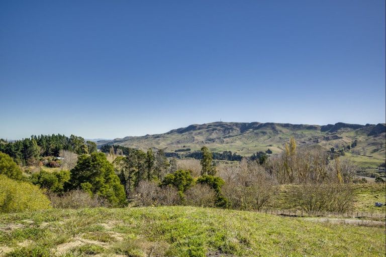 Photo of property in 27 Raratu Road, Kahuranaki, 4295