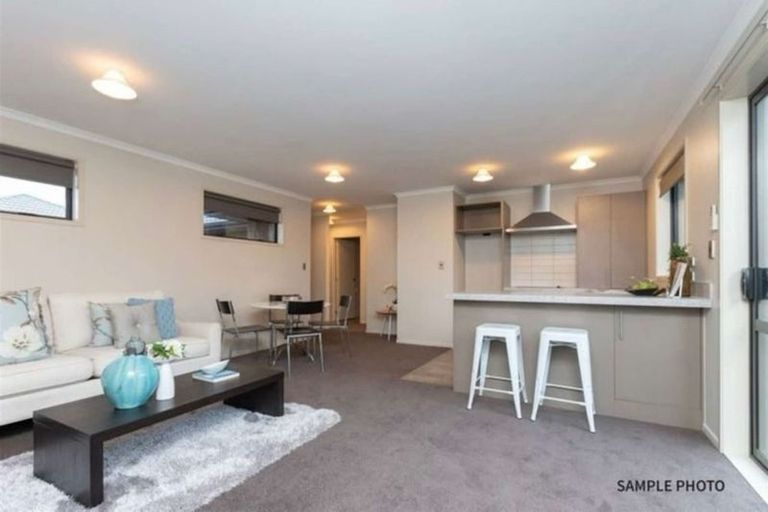 Photo of property in 108u4 Old Farm Road, Hamilton East, Hamilton, 3216