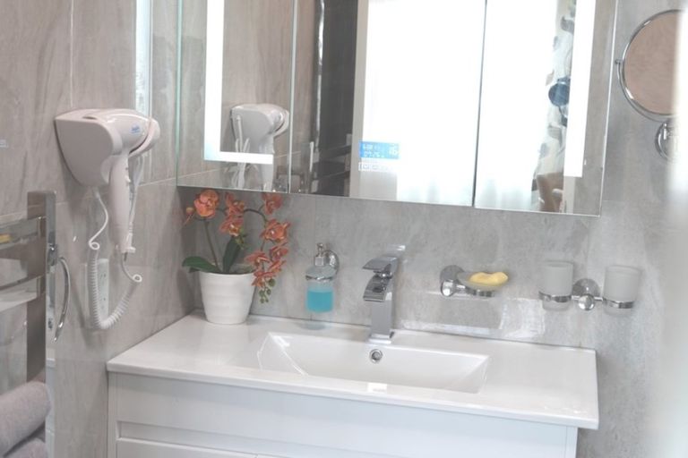 Photo of property in 76 Ferndown Avenue, Papatoetoe, Auckland, 2025