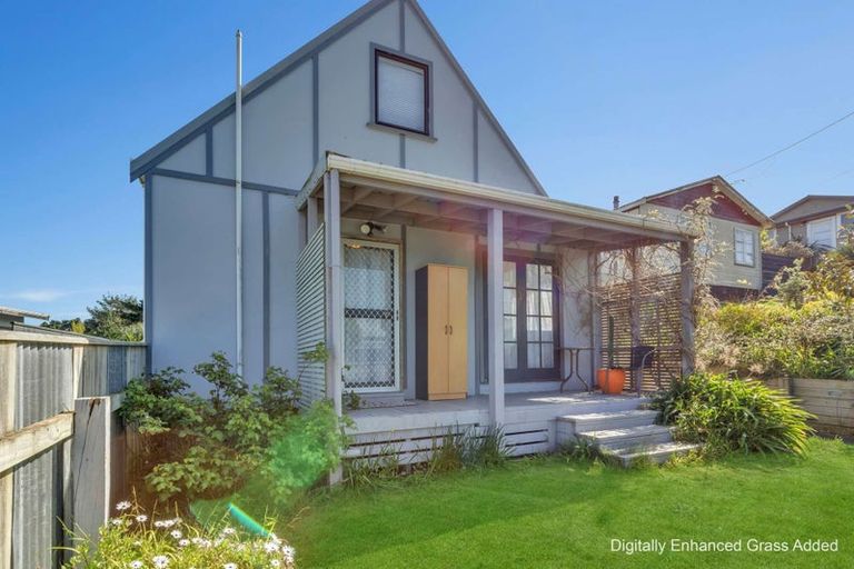 Photo of property in 23 Manuka Street, Castlecliff, Whanganui, 4501