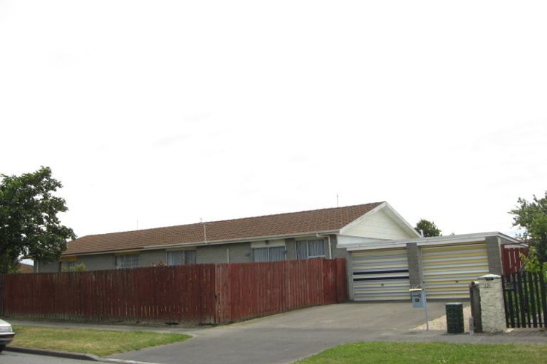 Photo of property in 2/21 Cob Crescent, Woolston, Christchurch, 8062