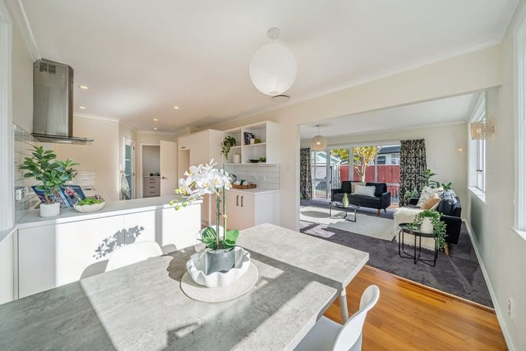 Photo of property in 13 Whirinaki Crescent, Heretaunga, Upper Hutt, 5018