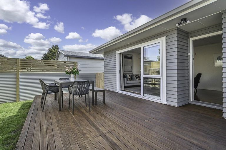 Photo of property in 34 Middle Road, Havelock North, 4130