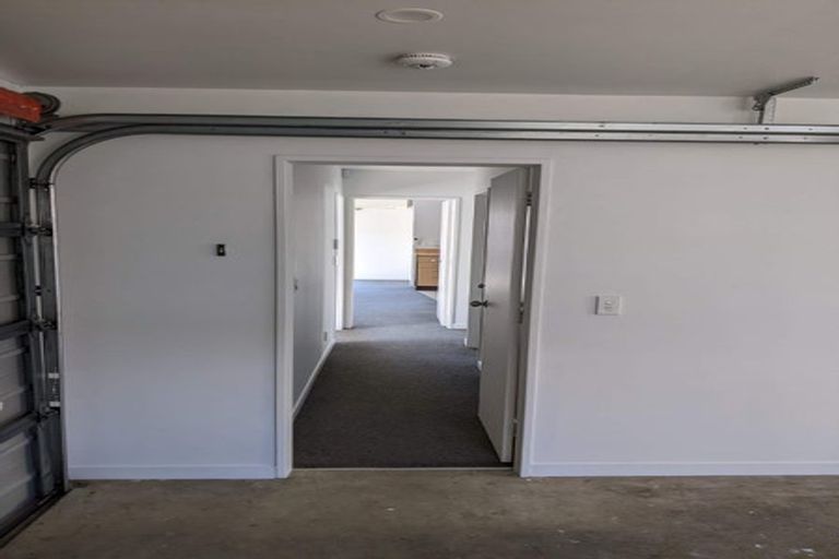 Photo of property in 1b Pollen Street, Johnsonville, Wellington, 6037