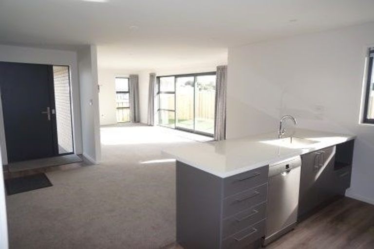 Photo of property in 9 Grey View Grove, Rangiora, 7400