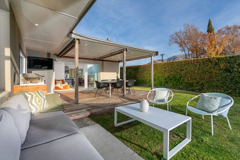 Photo of property in 165 Warren Street, Wanaka, 9305