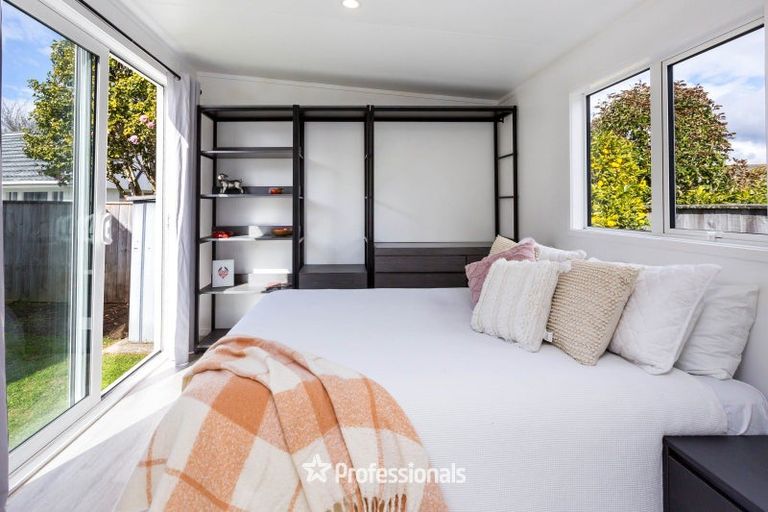 Photo of property in 15 Akron Grove, Totara Park, Upper Hutt, 5018