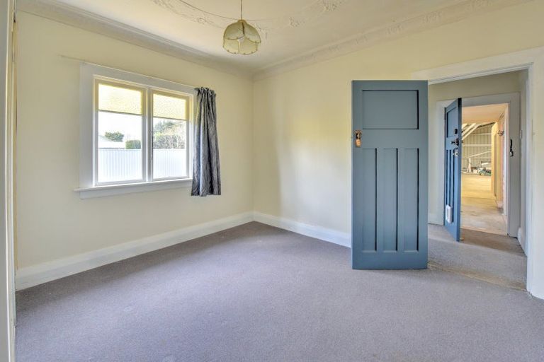 Photo of property in 63 Main Road, Clinton, 9534