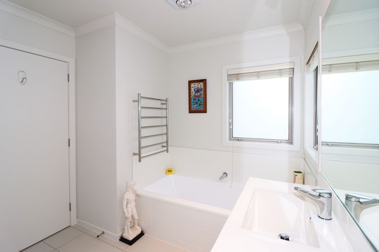 Photo of property in 17b Westwood Avenue, Greytown, 5712