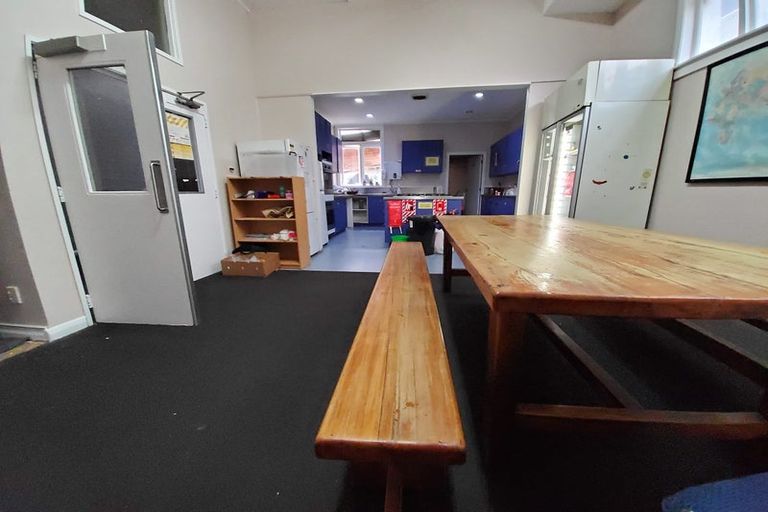 Photo of property in Rosemere Backpackers, 6 Macdonald Crescent, Te Aro, Wellington, 6011