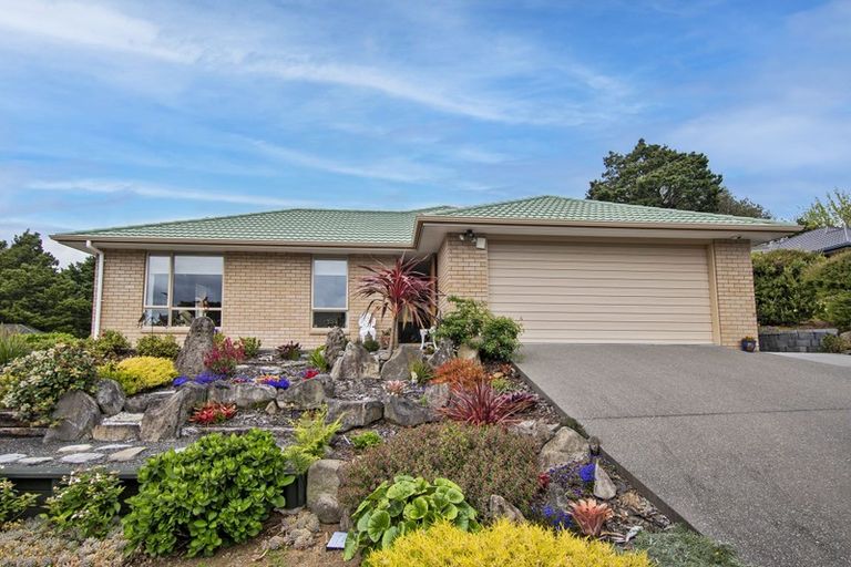 Photo of property in 16 Lochiel Place, Te Kamo, Whangarei, 0112