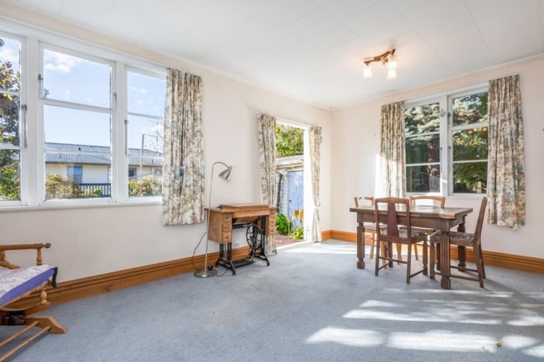 Photo of property in 15 Melvill Grove, Waterloo, Lower Hutt, 5011