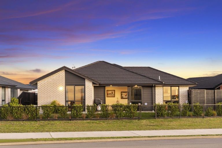 Photo of property in 5 Warlock Way, Papamoa, 3118