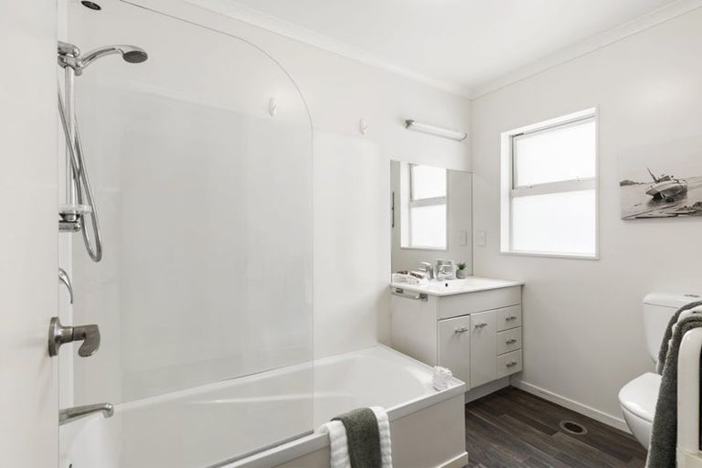 Photo of property in 3a Frobisher Street, Island Bay, Wellington, 6023